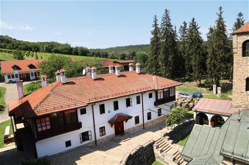 Serbien besitzt viele orthodoxe Klöster, in Sachen Weinbau sind etwa die Klosterbrüder von Bukovo top.