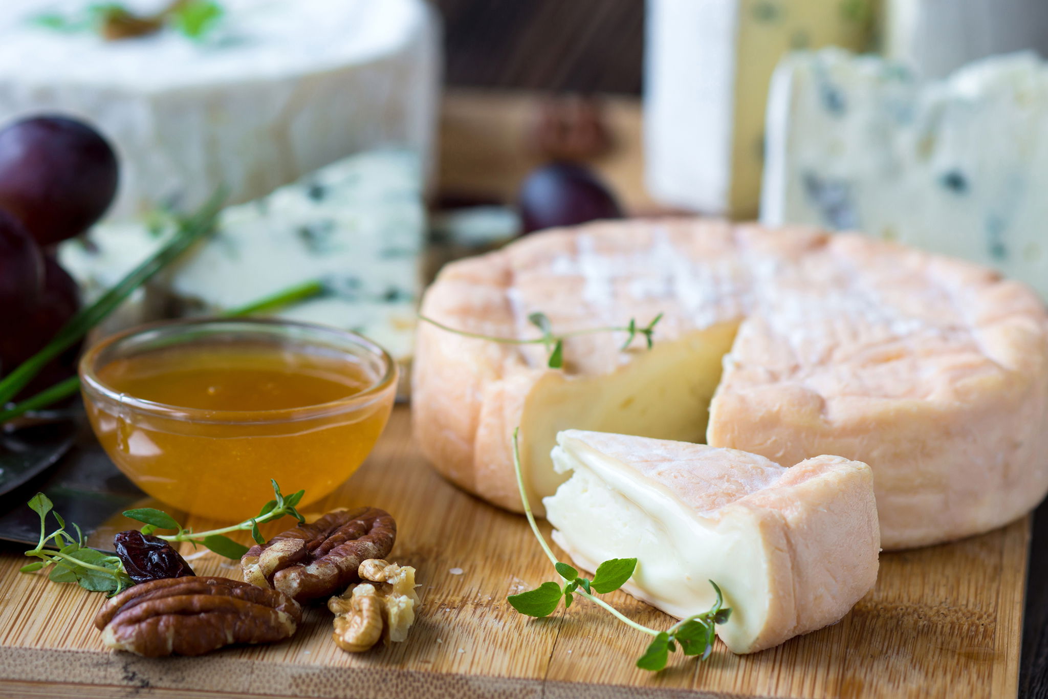 Diese Käsesorten sind mit dem Munsterkäse verwandt - Falstaff