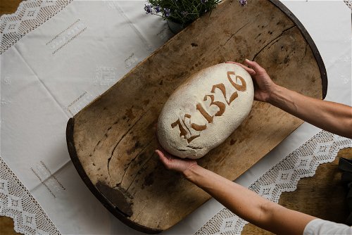 ... kreiert Stefan Birnbacher nicht nur selbst gemachtes Brot, ...