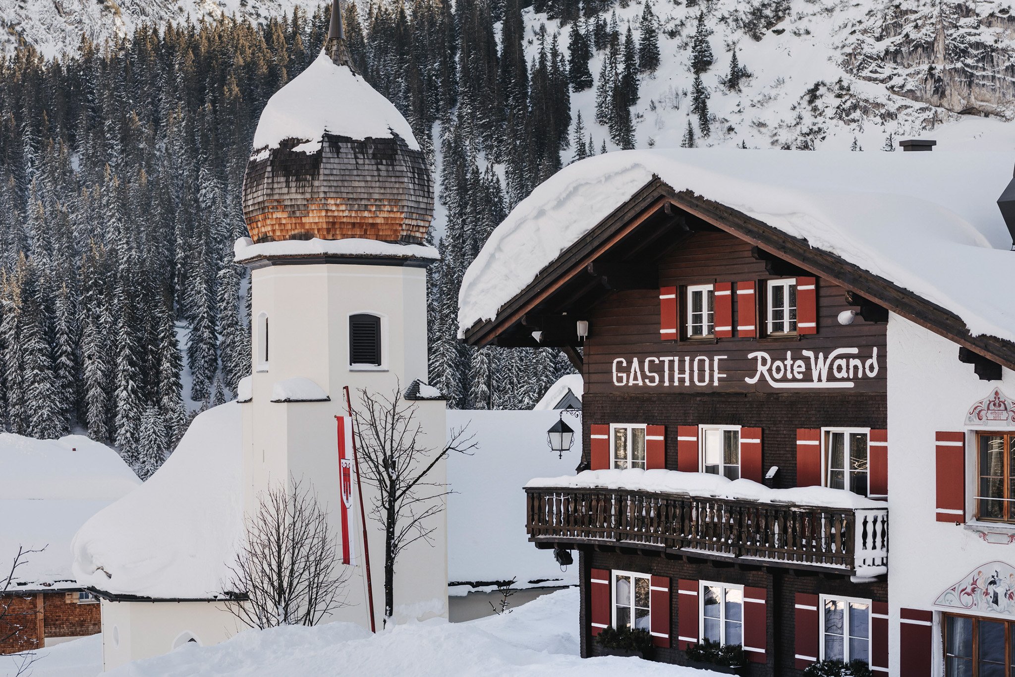 Die »Rote Wand« ist viel mehr als nur ein Gourmethotel. Die noble Adresse am Arlberg ist zu einer Institution herangewachsen.