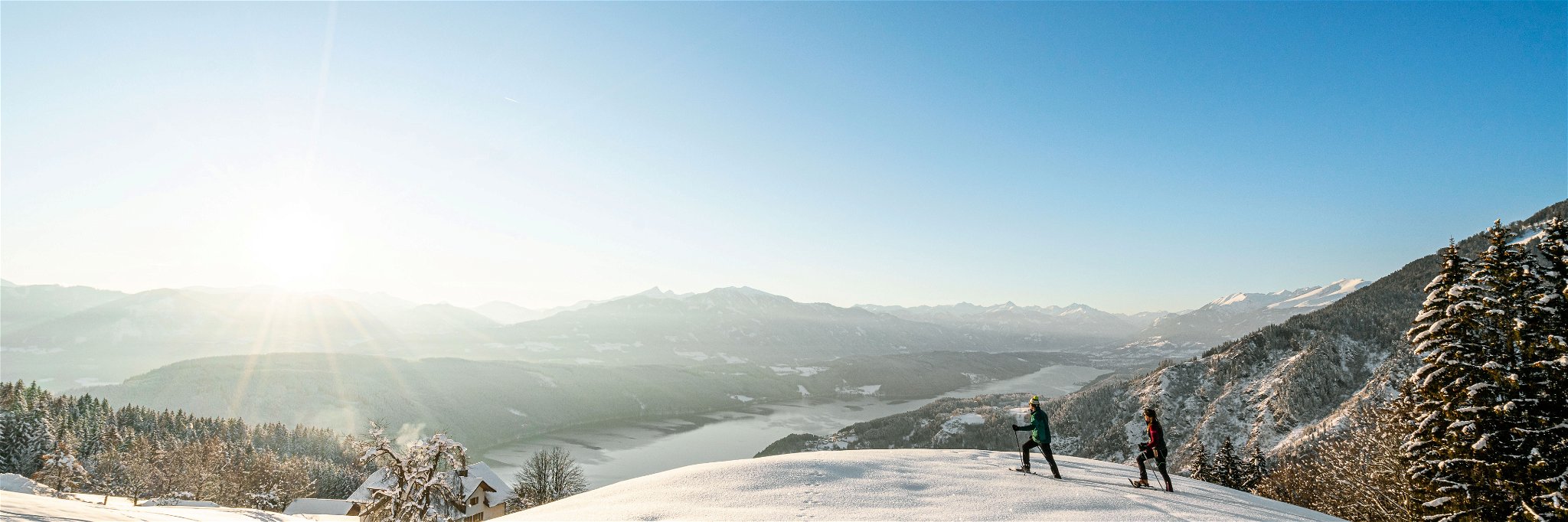 Rund um den Millstätter See liegen zirka 30 große Kärntner Skigebiete mit über  800 Kilometer bestens präparierten Pisten. Auch das Schneeschuhwandern ist sehr beliebt. 