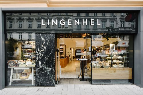 »Lingenhel« hat mit der hauseigenen Käserei ein Stück Lebensmittelhandwerk in die Stadt geholt. 