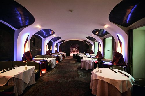 In seinem Gourmetrestaurant im Palais Coburg glänzt Silvio Nickol mit kreativer Küche und gewagten Kreationen.