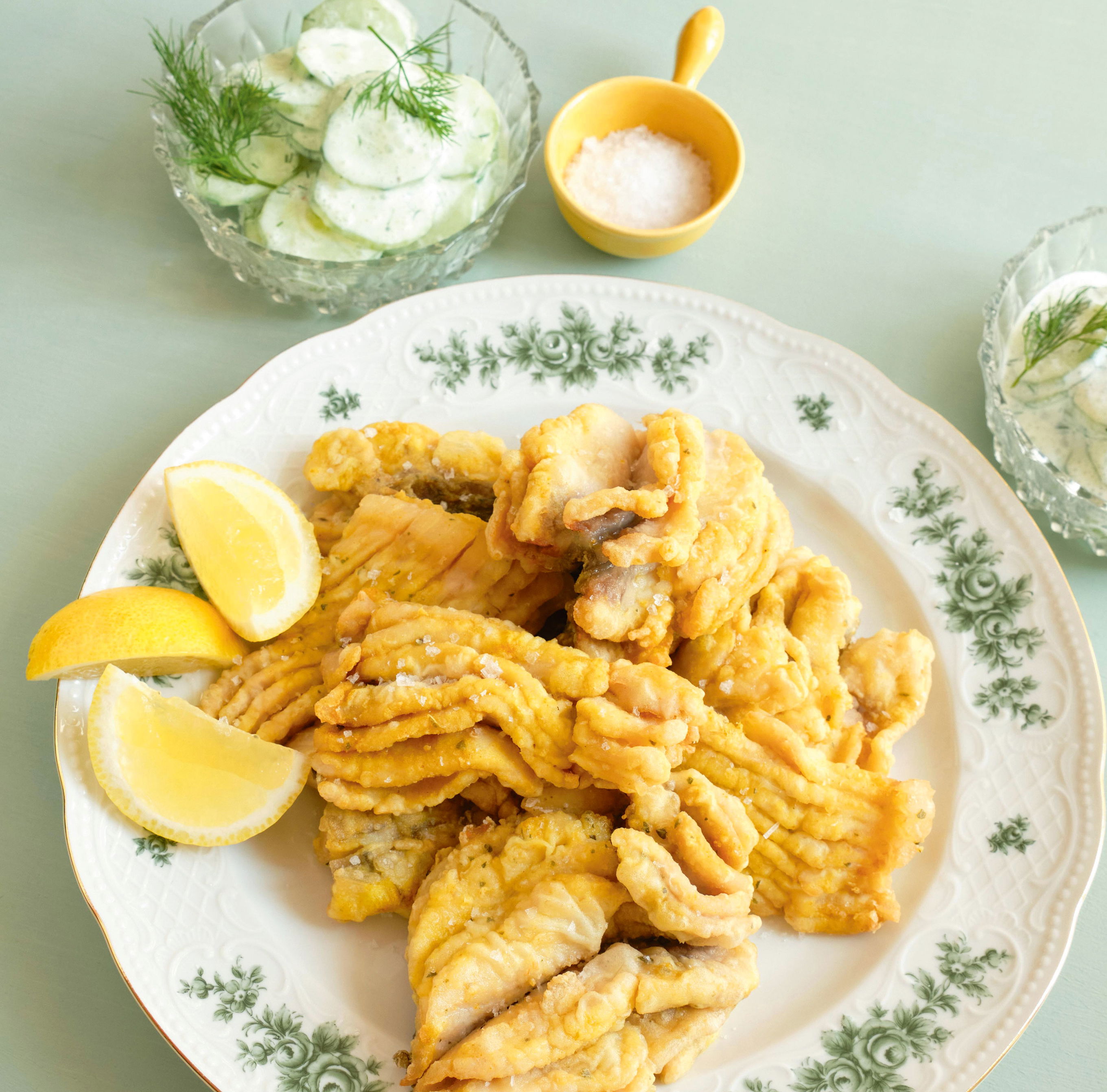 Gebackener Karpfen mit Rahmgurkensalat - Falstaff