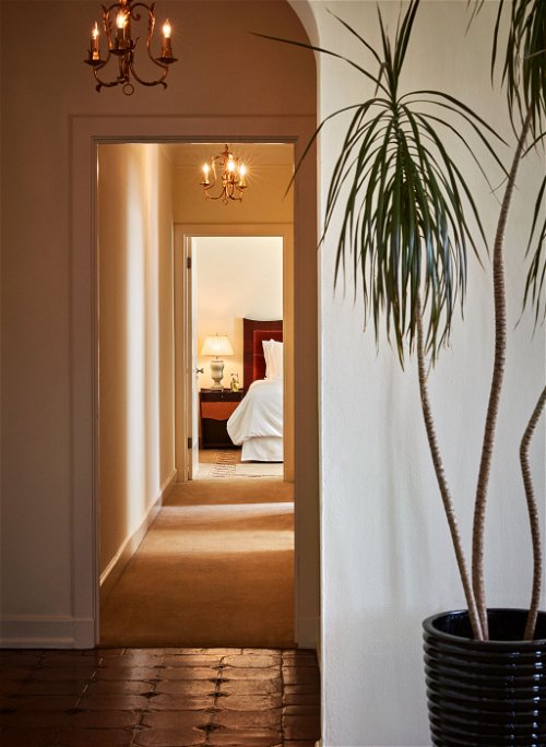 Dezent-elegant ist der Stil in Zimmern und Suiten.