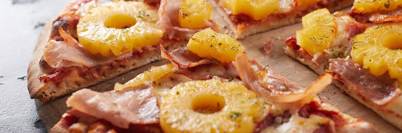 Can the pizza without canned pineapple and pressed ham be more convincing than the familiar version?