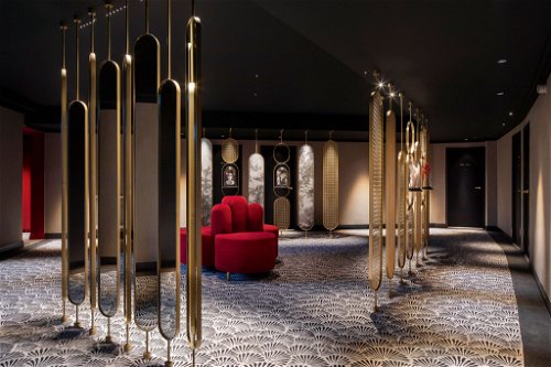 Im Hotel »Maison Rouge« wird man von einer eleganten Einrichtung im Art-déco-Stil begrüßt.