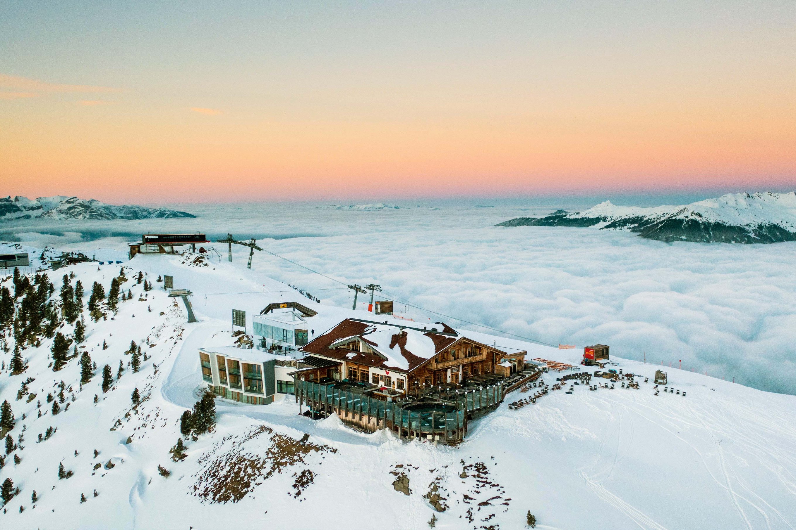 Die exponierte Lage der »Kristallhütte« im Skigebiet Hochzillertal garantiert beste Talsicht.