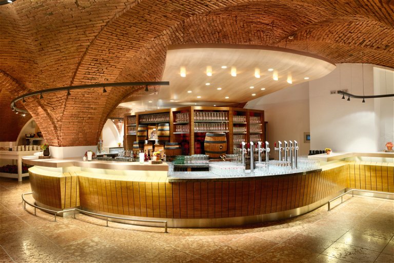 In der »Stiegl-Brauwelt« in Salzburg lässt sich Bierkultur hautnah erleben. Gleich drei verschiedene Restaurants betreibt das Unternehmen. 