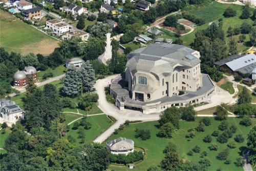 Das Goetheanum auf dem Dornacher Hügel.