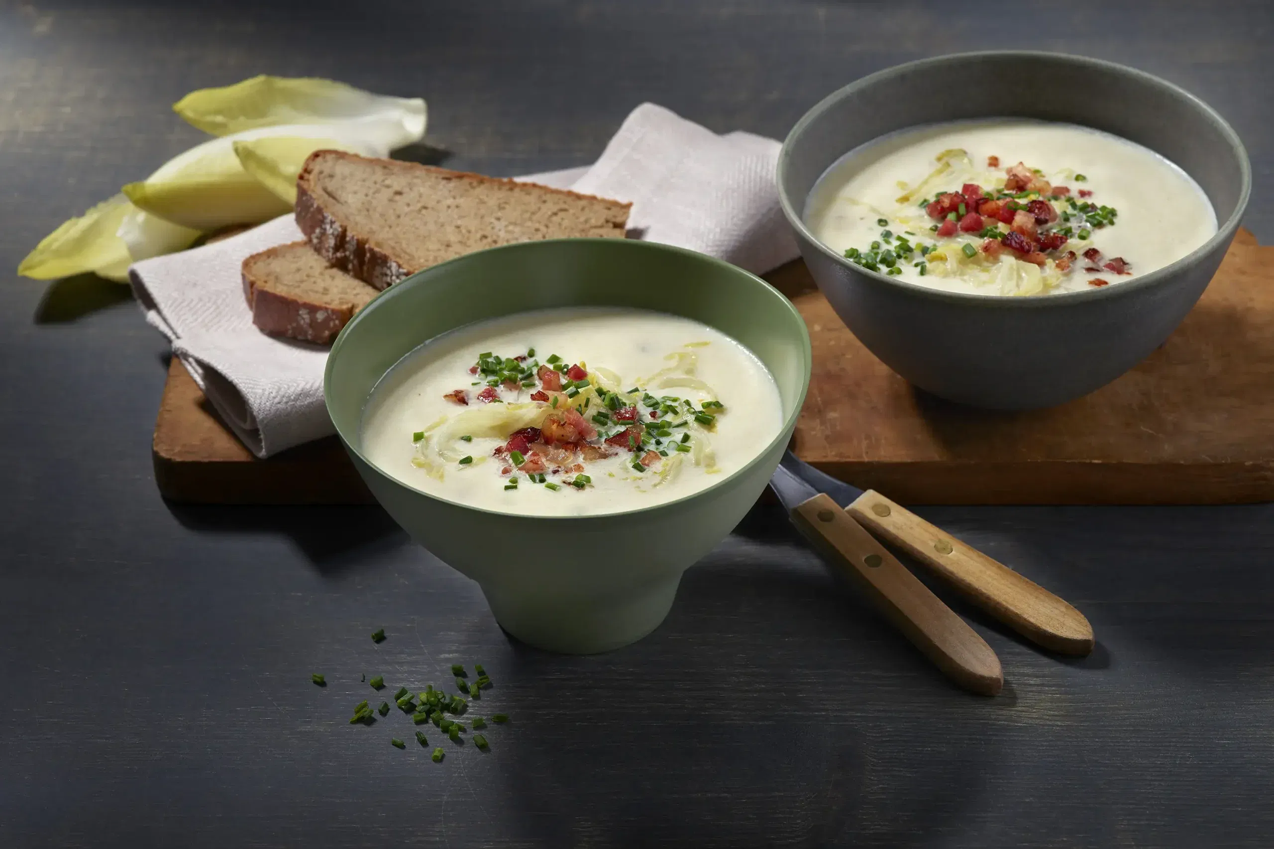 Chicorée-Suppe mit Speckwürfeln - Falstaff