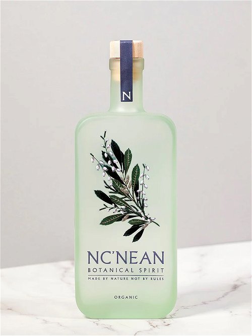 Der Botanical Spirit von NcNean basiert auf New Make der schottischen Whiskybrennerei