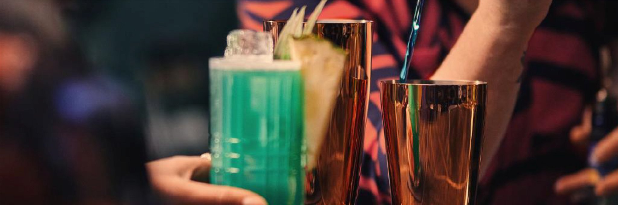Jetzt gilt es, eine kultige Cocktail Ikone unter dem Motto »BOLS Disco-Cocktail« zu kreieren!
