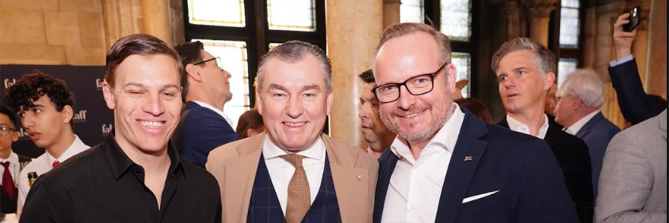 Benjamin Parth, Toni Mörwald und Hubert Wallner bei der Verleihung des Restaurantguide 2024.