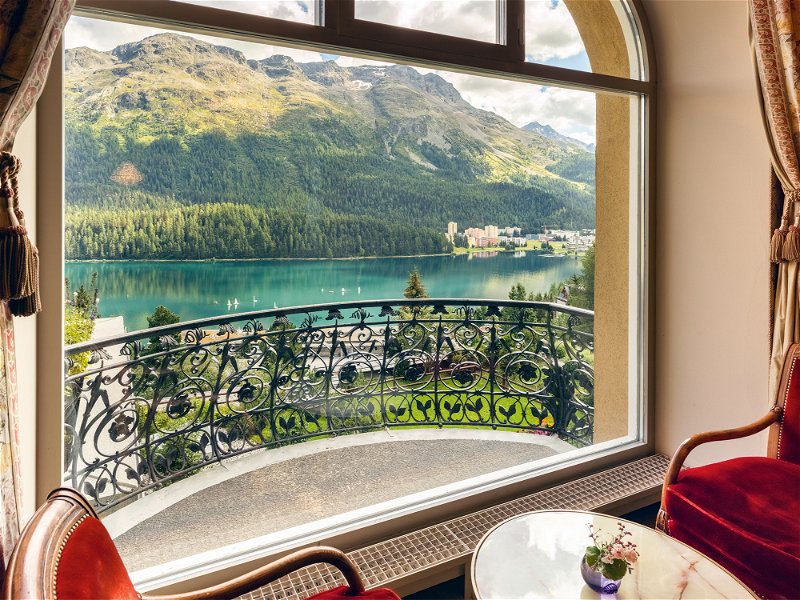 Luxus mit Aussicht: Das «Kulm Hotel» thront seit fast 170 Jahren über dem St. Moritzersee.