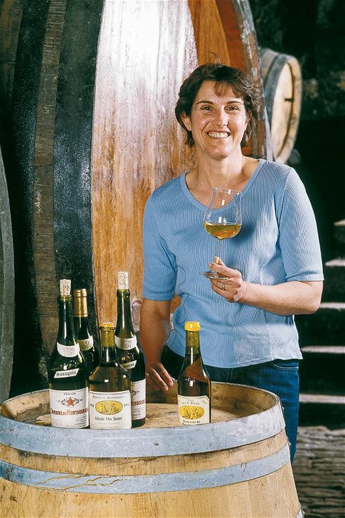 Winzerin Nicole Deriaux von der Domaine de Montbourgeau präsentoert ihren Vin Jaune