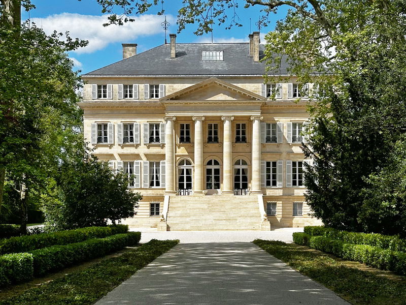 Château Margaux zeigte auch 2023 einen ungemein feinen und seidigen Wein, der mit 100 Punkten ausgezeichnet wurde.