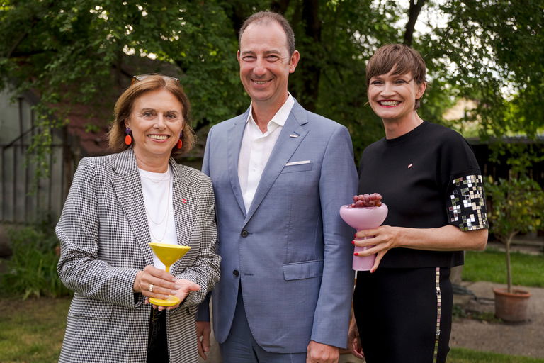 Tourismus-Staatssekretärin Susanne Kraus-Winkler, WKO-Fachverband-Gastronomie-Obmann Mario Pulker und ÖW-Geschäftsführerin Astrid Steharnig-Staudinger © ÖW/Karo Pernegger