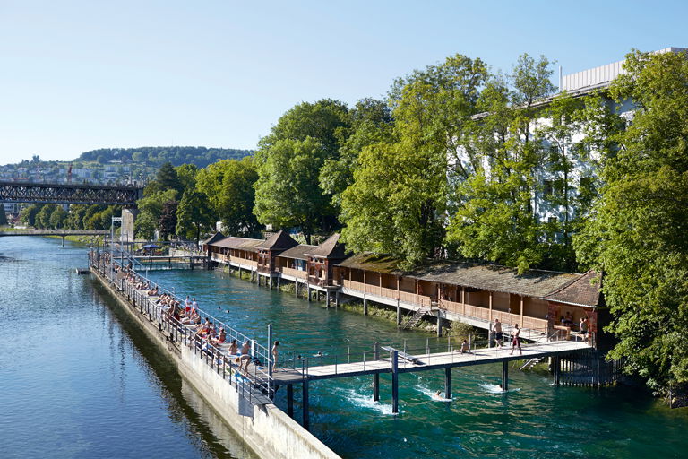 Das Flussbad Unterer Letten.
