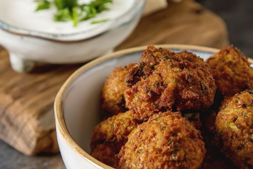 Falafel mit PROtein Dip