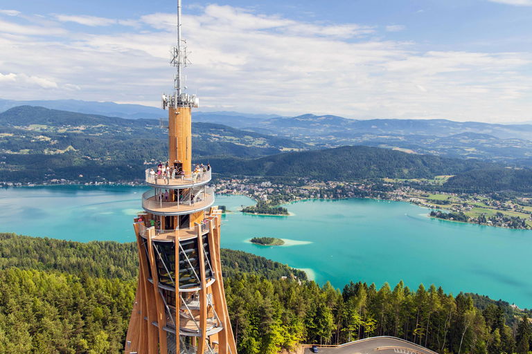 One hundred meters above the ground, you can look out over Lake Wörthersee and its hinterland from the observation tower on the Pyramidenkogel.