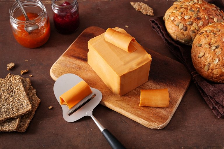 Die Erfindung des Käsehobels ist dem Braunkäse zu verdanken. Tischler Thor Bjørklund fertigte in den 1920er-Jahren das erste Modell.