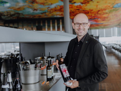 Tomas Hynek (Head Sommelier »Das LOFT« im »SO/ Vienna«).