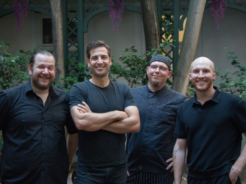 Gastronom und Eigentümer Manuel Künz, Küchenchef Georg Wolff und das Wildling Team.