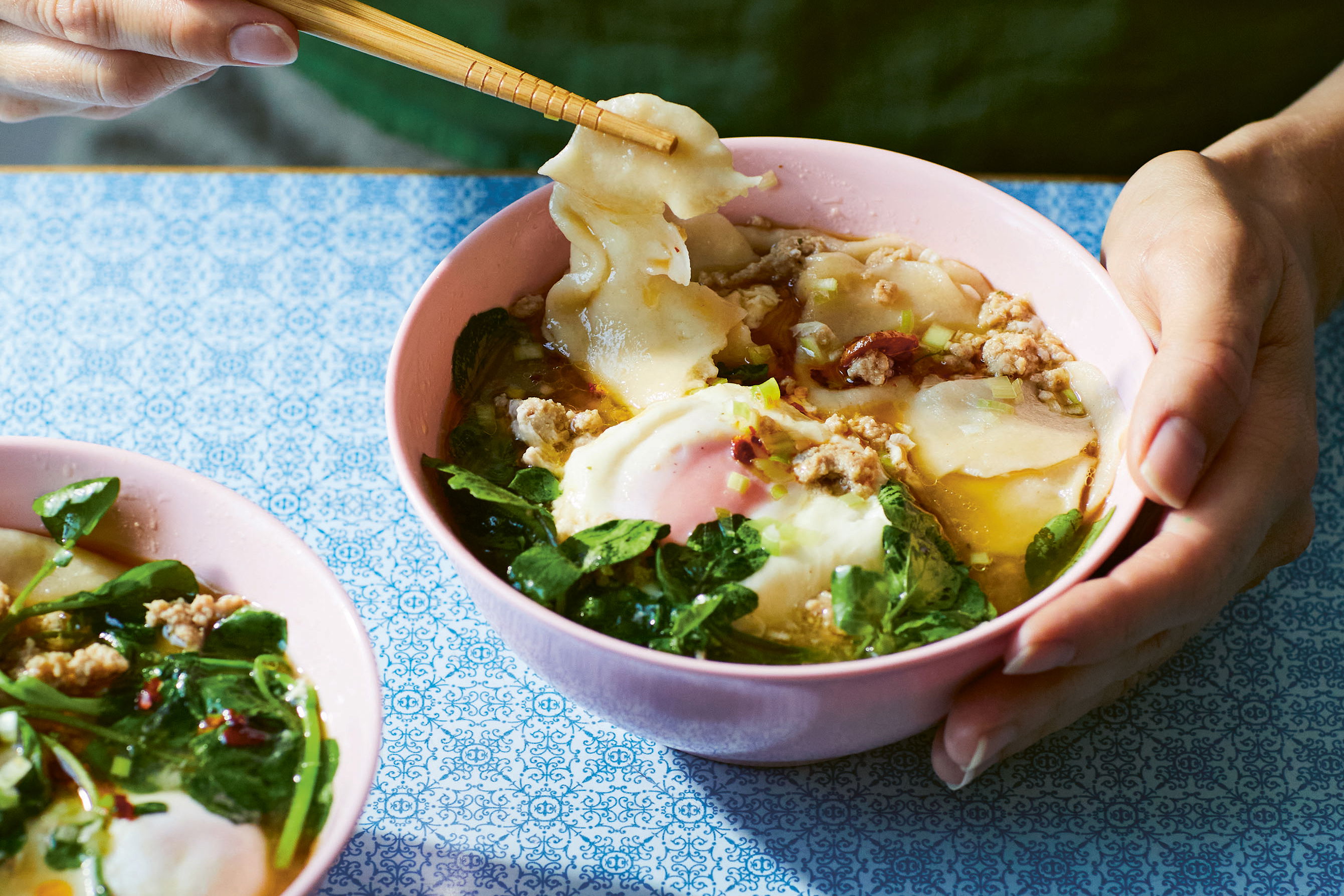 Handgemachte Nudeln mit pochiertem Ei und Brunnenkresse - Rezepte ...