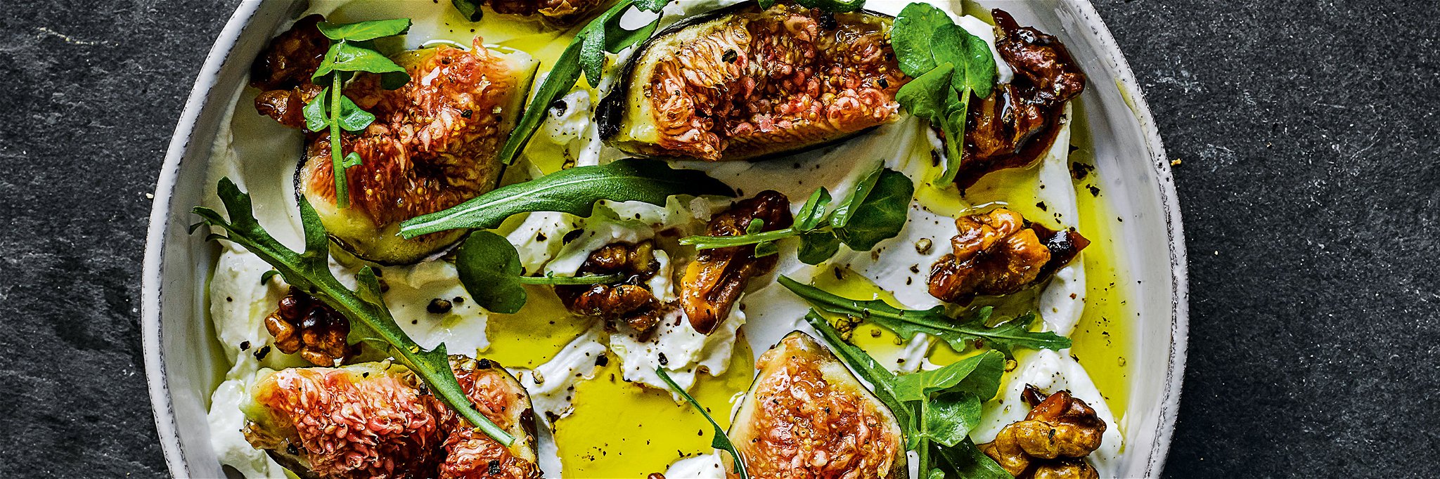 Labneh with figs and walnuts