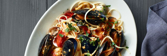 Pasta with Clams and Mussels - Falstaff