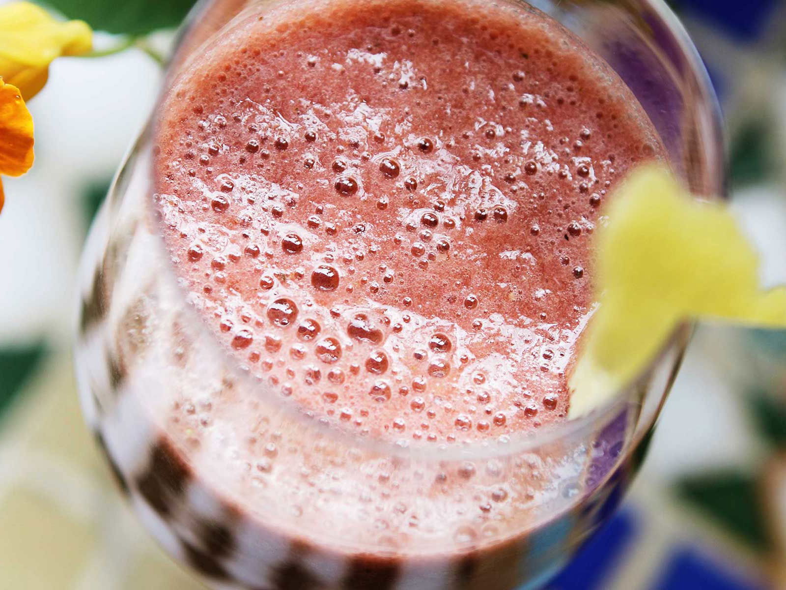 Strawberry-Cucumber Smoothie - Falstaff