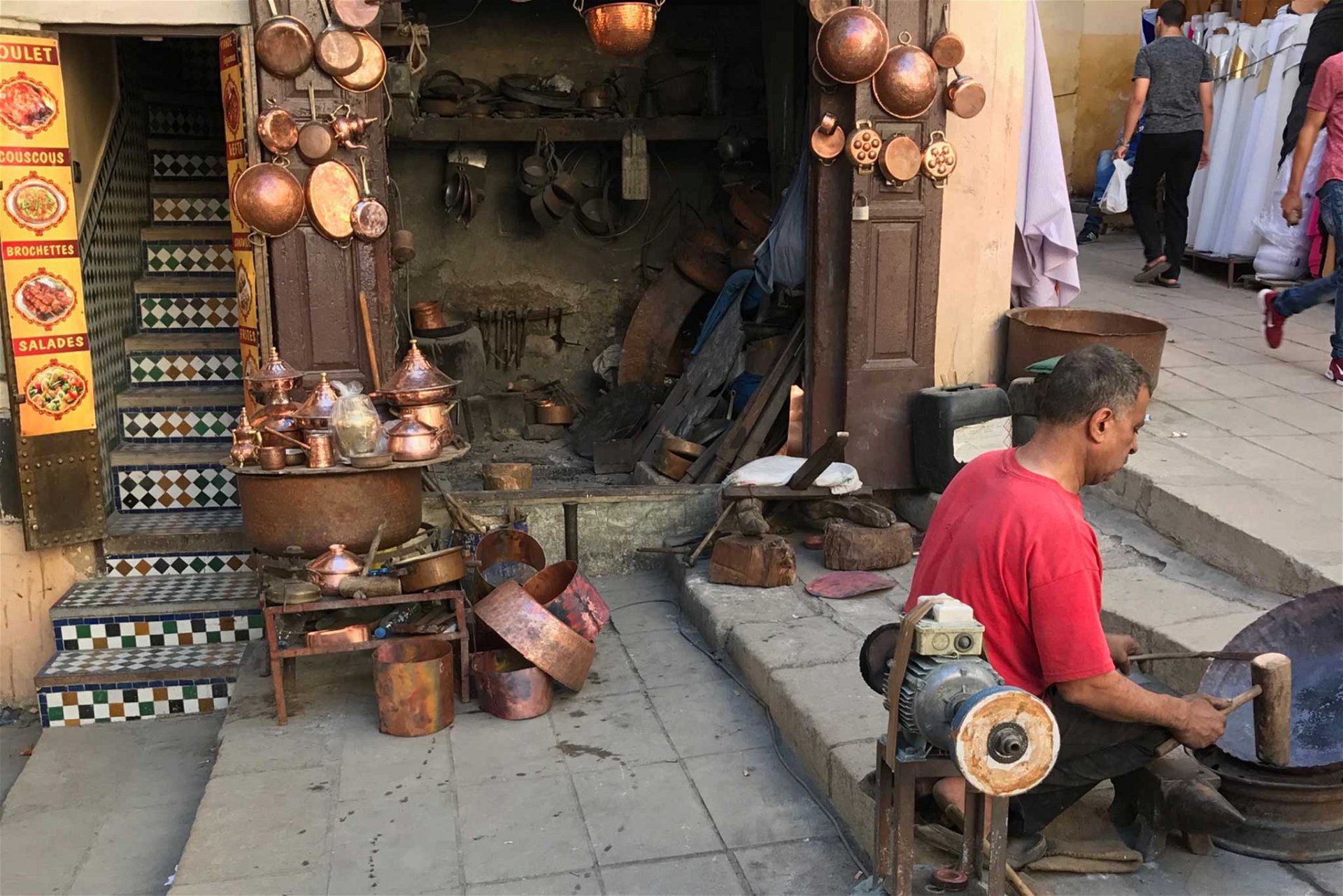 Wer die Orientierung in der marokkanischen Stadt nicht verlieren möchte, lässt sich von einem Guide durch die Altstadt führen.