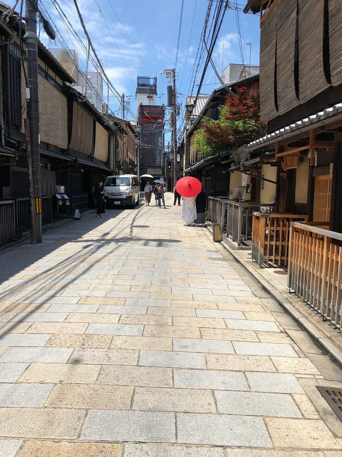 Diese Straße in Kyoto wurde durch den Film »Die Geisha« eine regelrechte Touristen-Attraktion. 