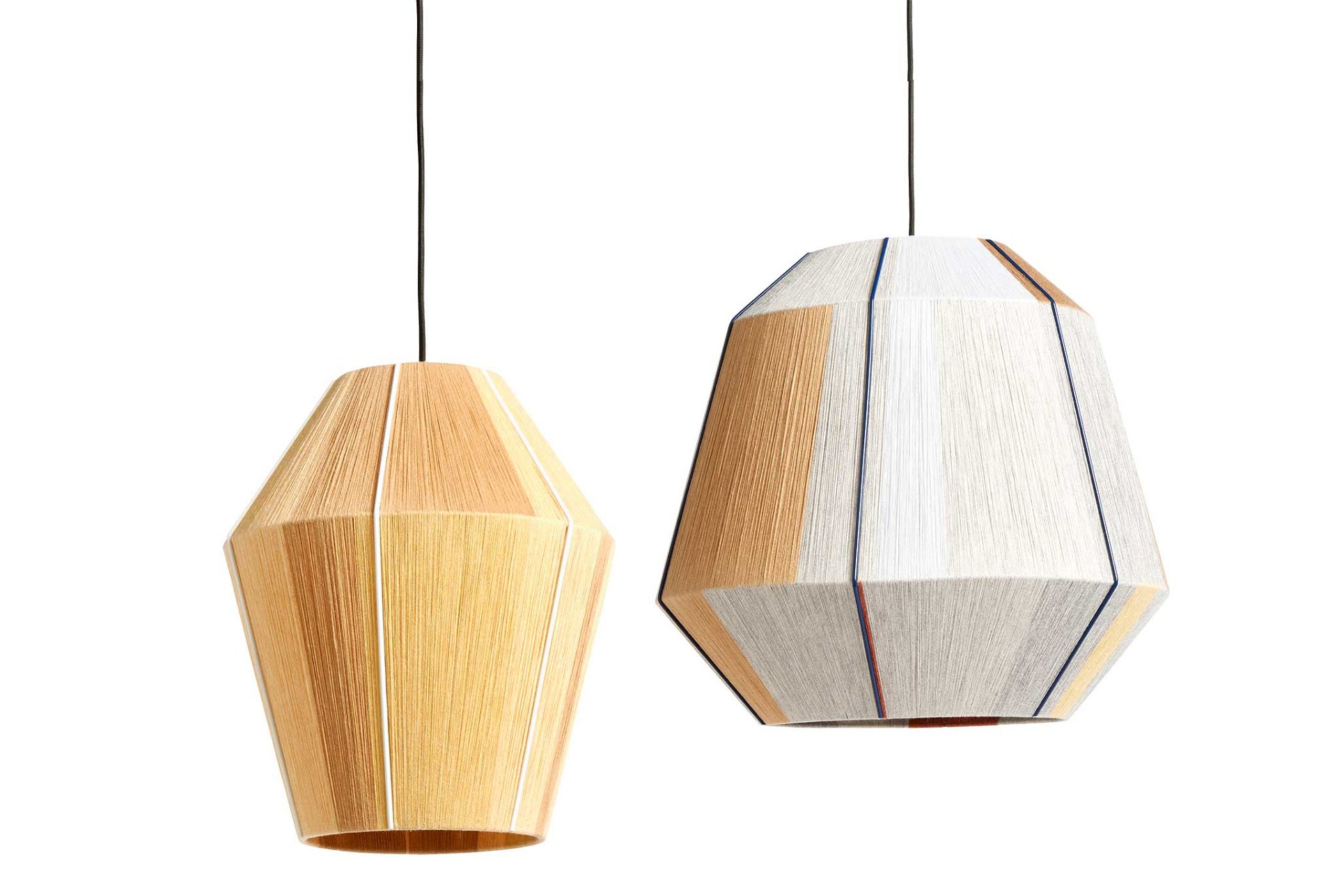 Design-Zucker Hay lanciert eine neue Serie der Kult-Lampe »Bonbon« von Ana Kraš. Das Sofa »Can« unten bringt noch mehr Farbe ins Spiel. 