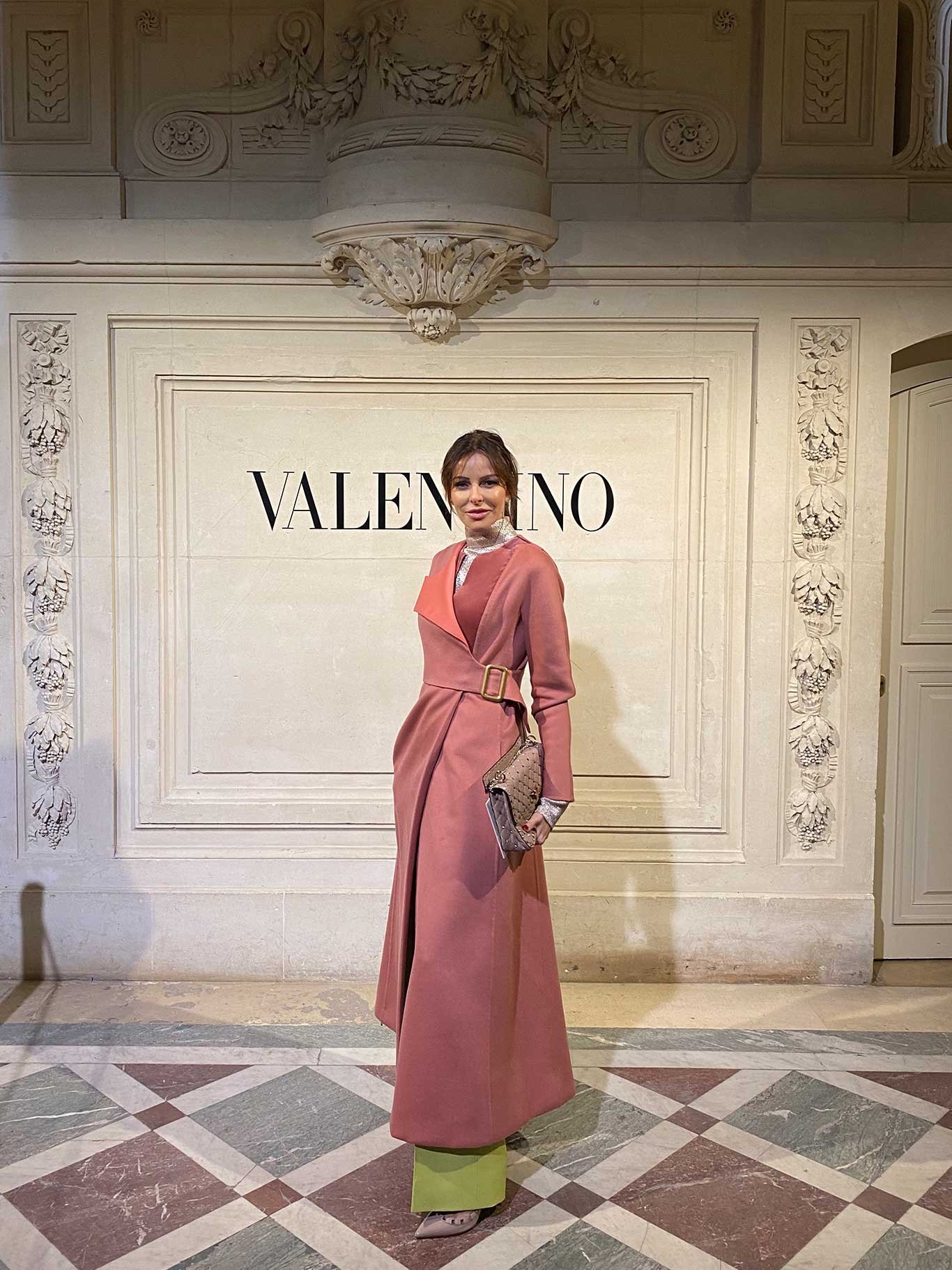 Falstaff LIVING Chefredakteurin Angelika Rosam bei der Valentino Haute Couture Show in Paris.