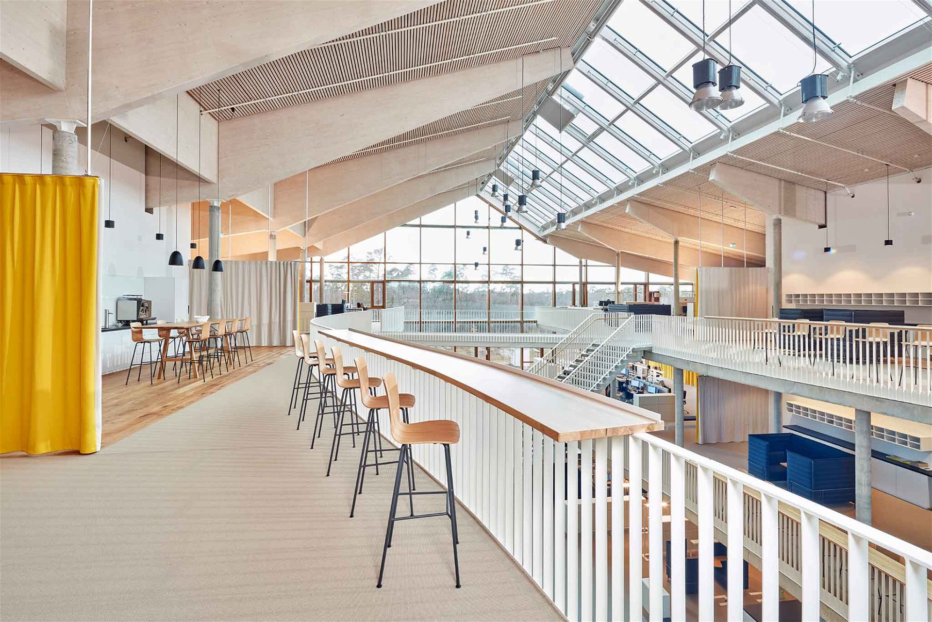 Deutscher Nachhaltigkeitspreis für den Alnatura-Campus, das größte Bürogebäude mit Stampflehmfassade und integrierter geothermischer Wandheizung in Europa.