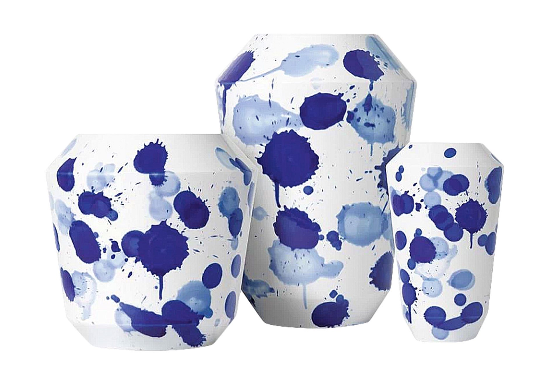 Die Vasen »Drops« von Sieger by Fürstenberg von Hand gearbeitete eindrucksvolle Deko-Objekte aus Porzellan mit Kobaltzeichnungen. artedona.com