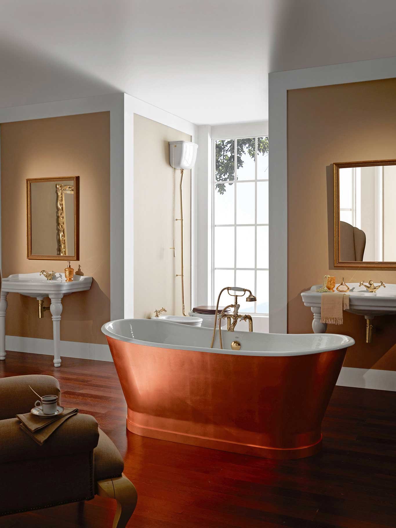 Mit »Epoque« holt man sich Eleganz mit Kupfer ins Badezimmer. Verleiht einen gemütlichen und warmen Touch. recor.pt