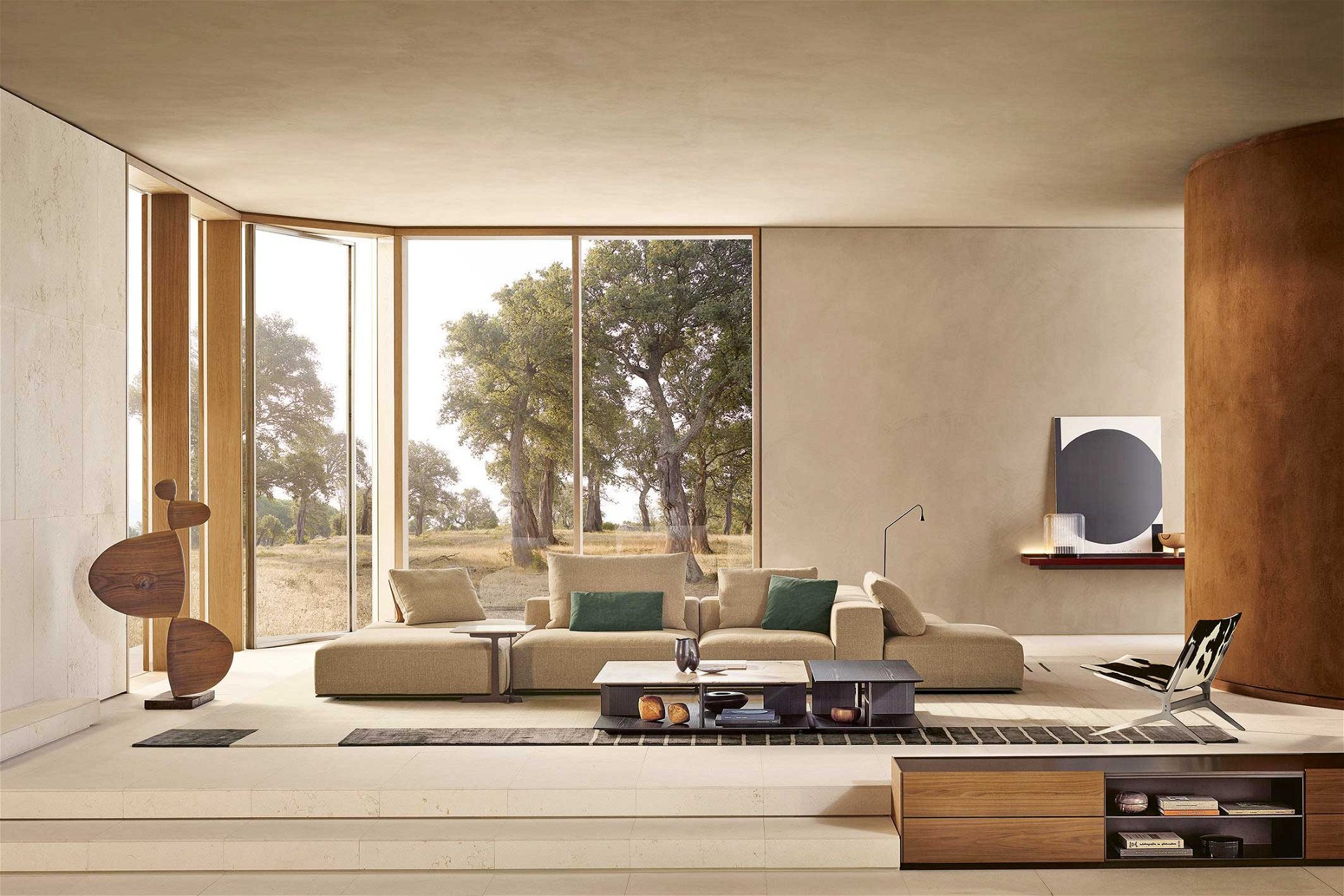 Pure Ehrlichkeit: Designikone Jean-Marie Massaud greift für das modulare Sofa »Westside« zu einer Basis aus Massivholz und grobmaschigen Stoffen für einen natürlichen Look.