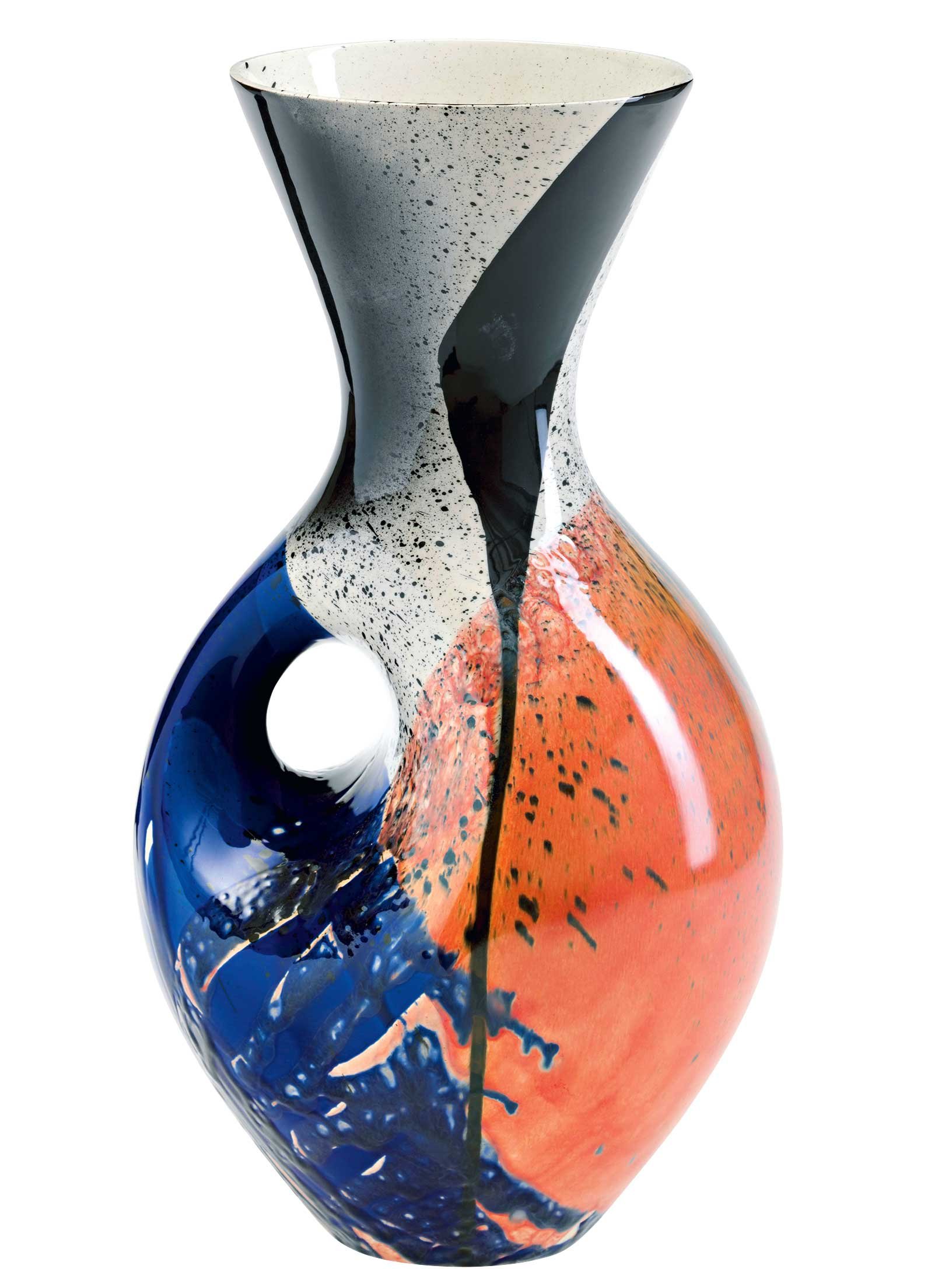 Wilde Vase: Aus der Kollektion »Grono« von Claudia Caviezel.