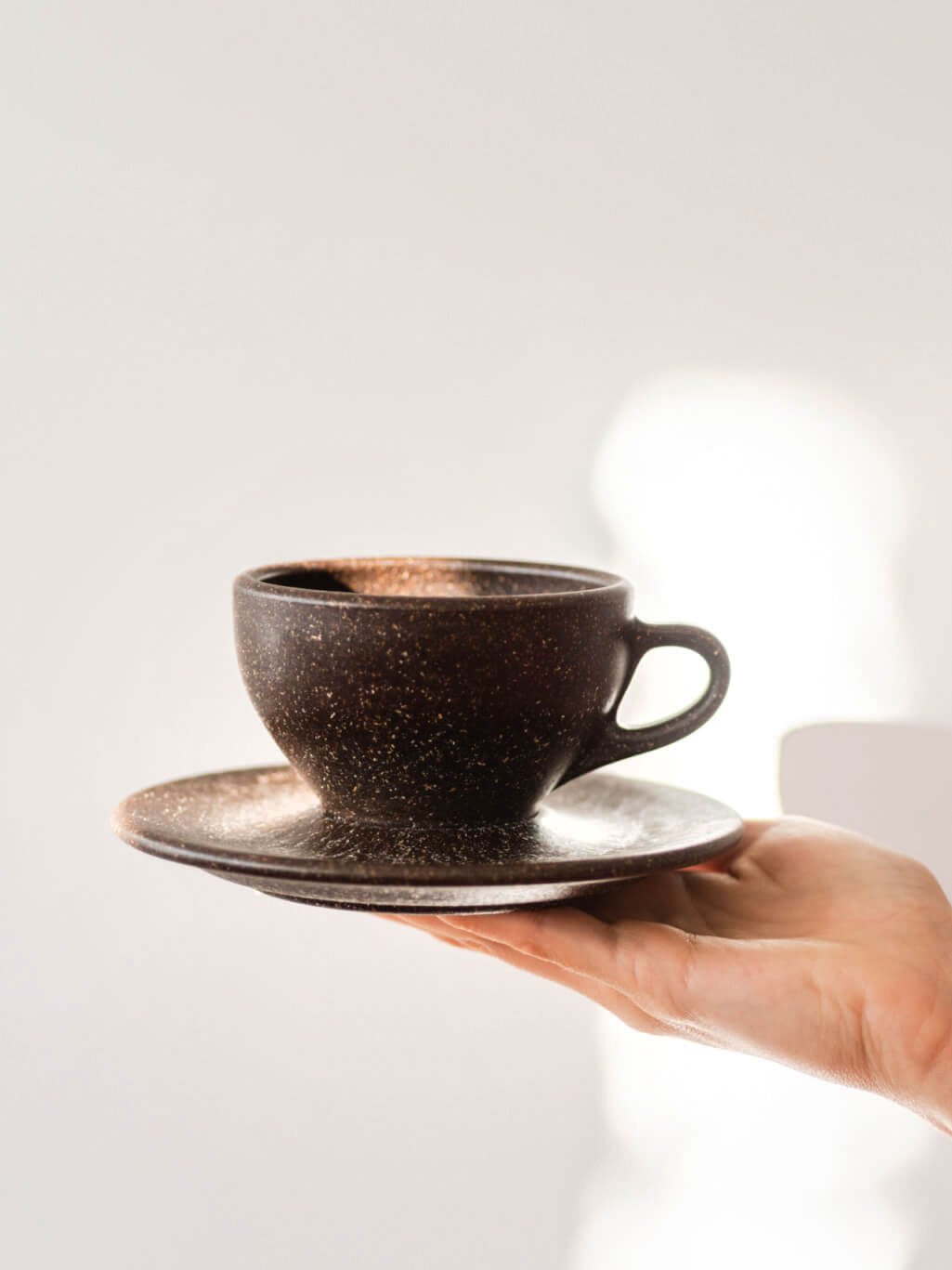 »Cappuccino Cup« von Kaffeeform: »Kaffee aus Kaffeesatz-Tassen zu trinken: einfach eine geniale Idee!«