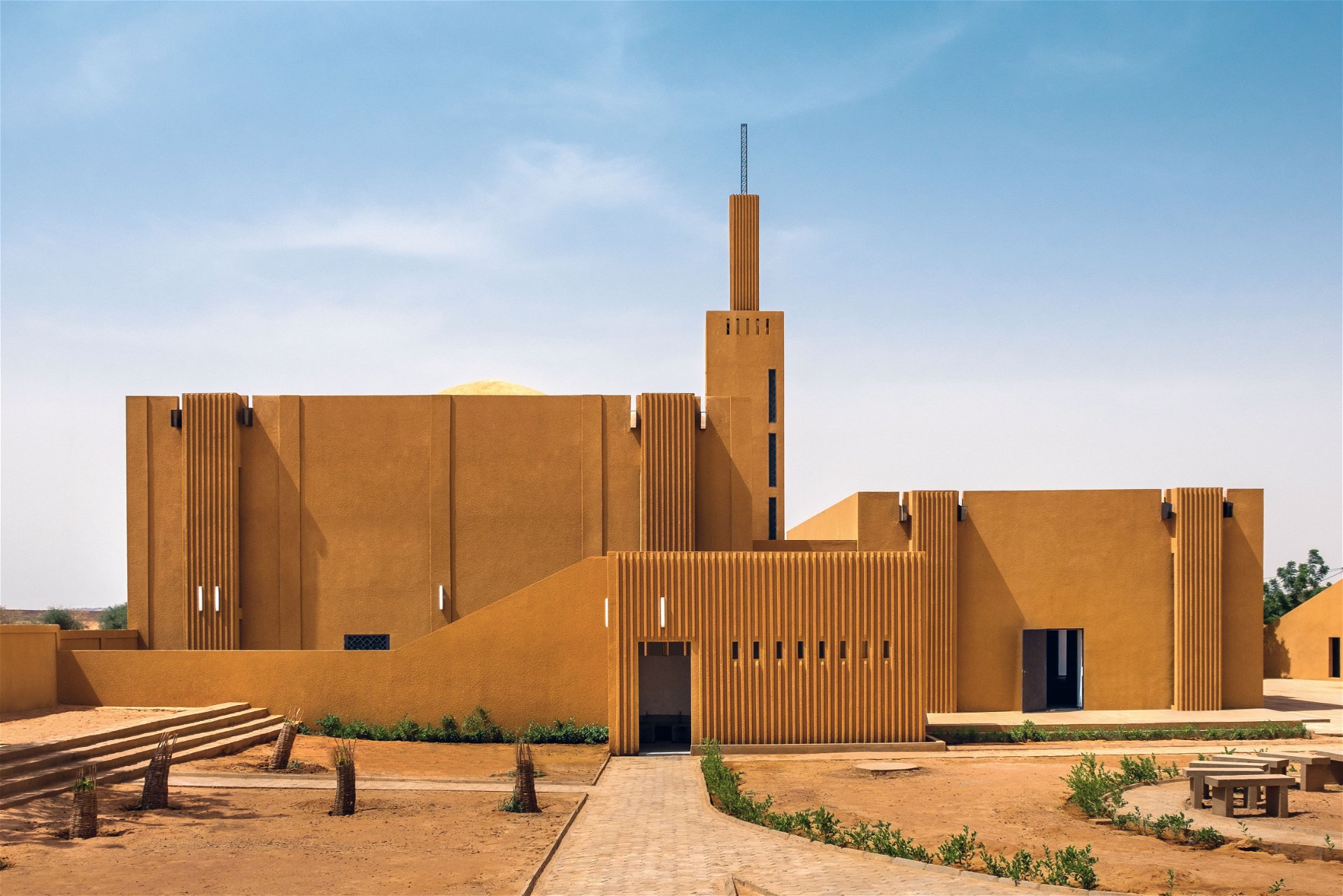Architektur aus Afrika: Mariam Kamara stammt aus Niger. Sie sucht innovative Wege, um lokale Materialien zu verwenden, wie beim Hikma-Komplex in Dandaji. 