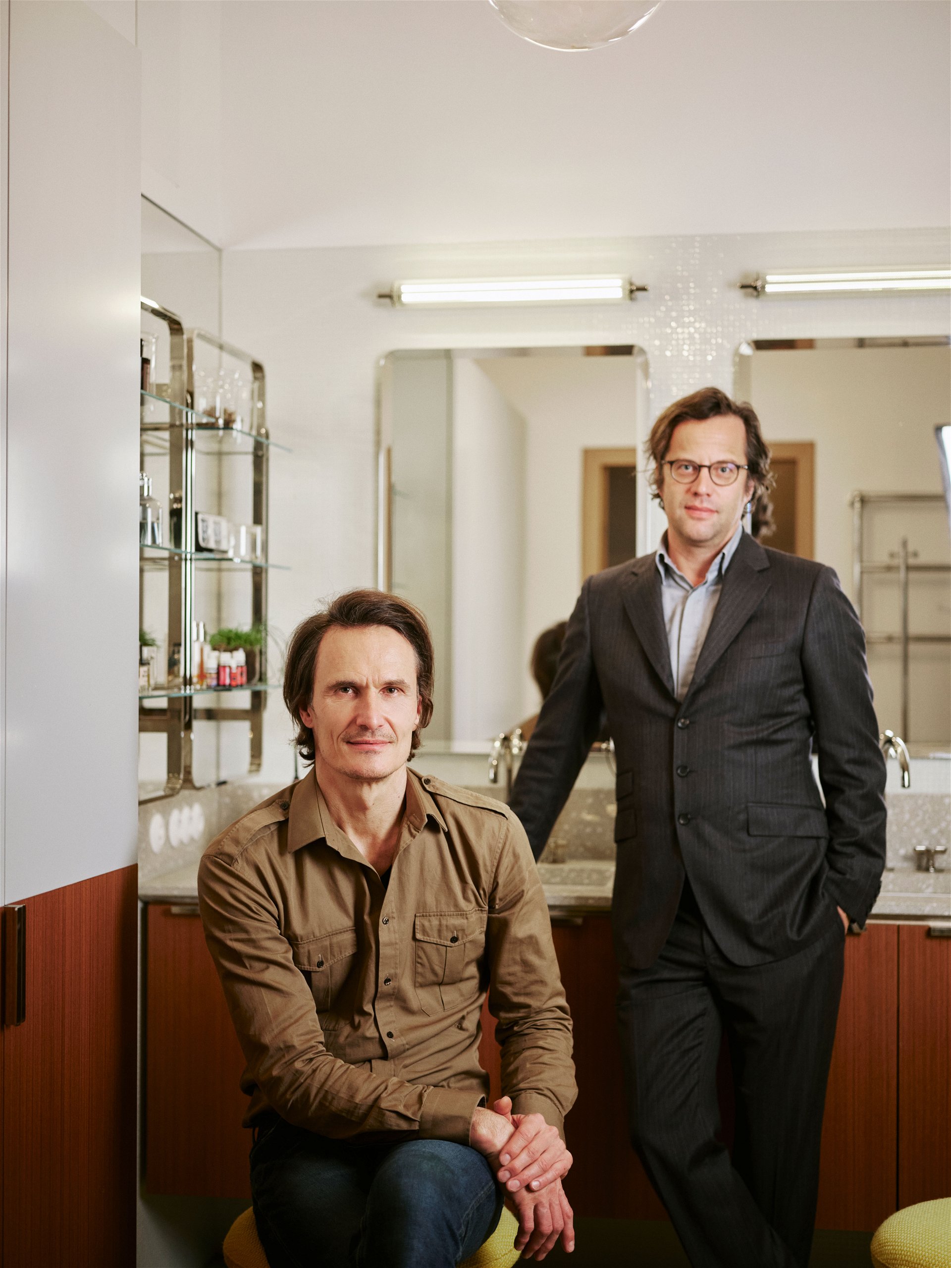 Kongeniales Duo: Hausherr Thomas Mick und Architekt Stephan Vary habe zusammen studiert. Heute verwirklichen die beiden nicht nur private Projekte miteinander.