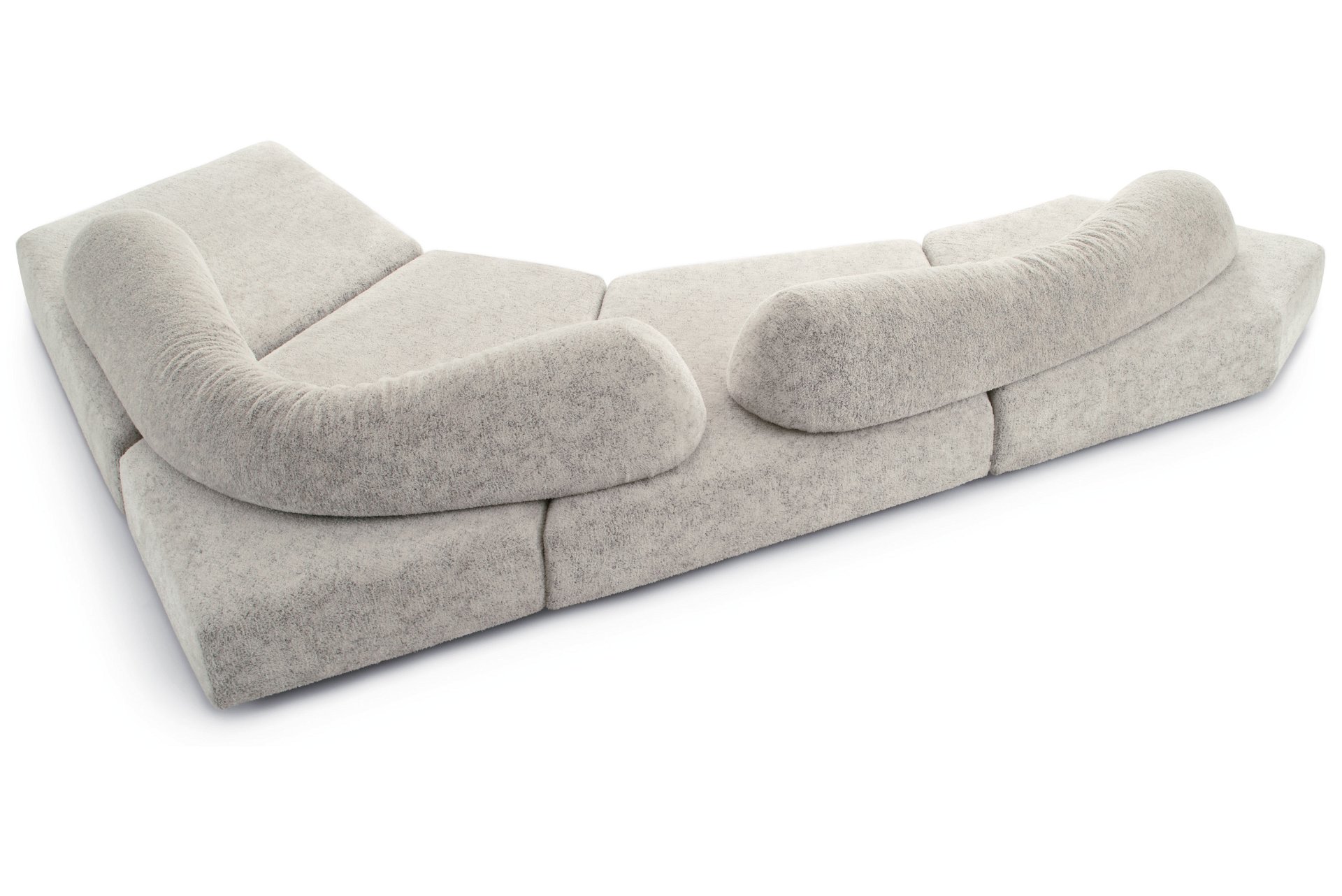 Fels in der Brandung: Die Couch »On the Rocks« von Francesco Binfaré ist ein höchst komfortabler Neoklassiker. 
