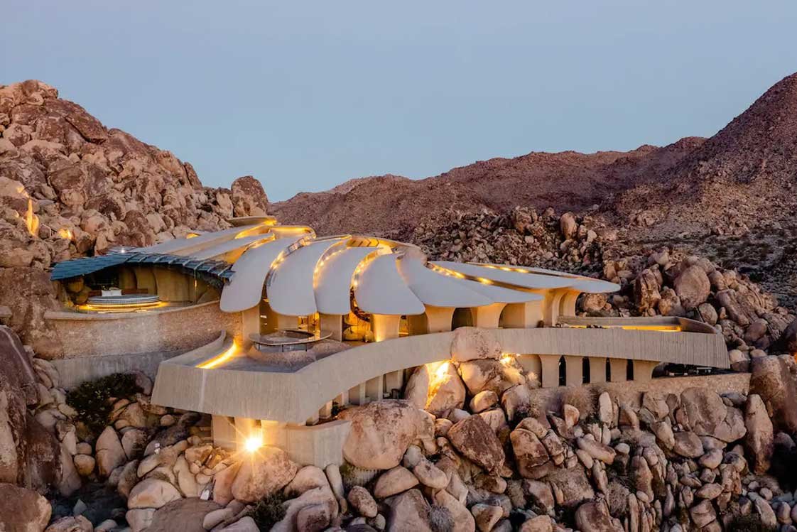 Das »Joshua Tree House« in der kalifornischen Mojave-Wüste zählt zu den wichtigsten Projekten des Architekts Kendrick Bangs Kellogg. Eindrucksvoll zeigt es dessen Vorliebe für organische Formen. 