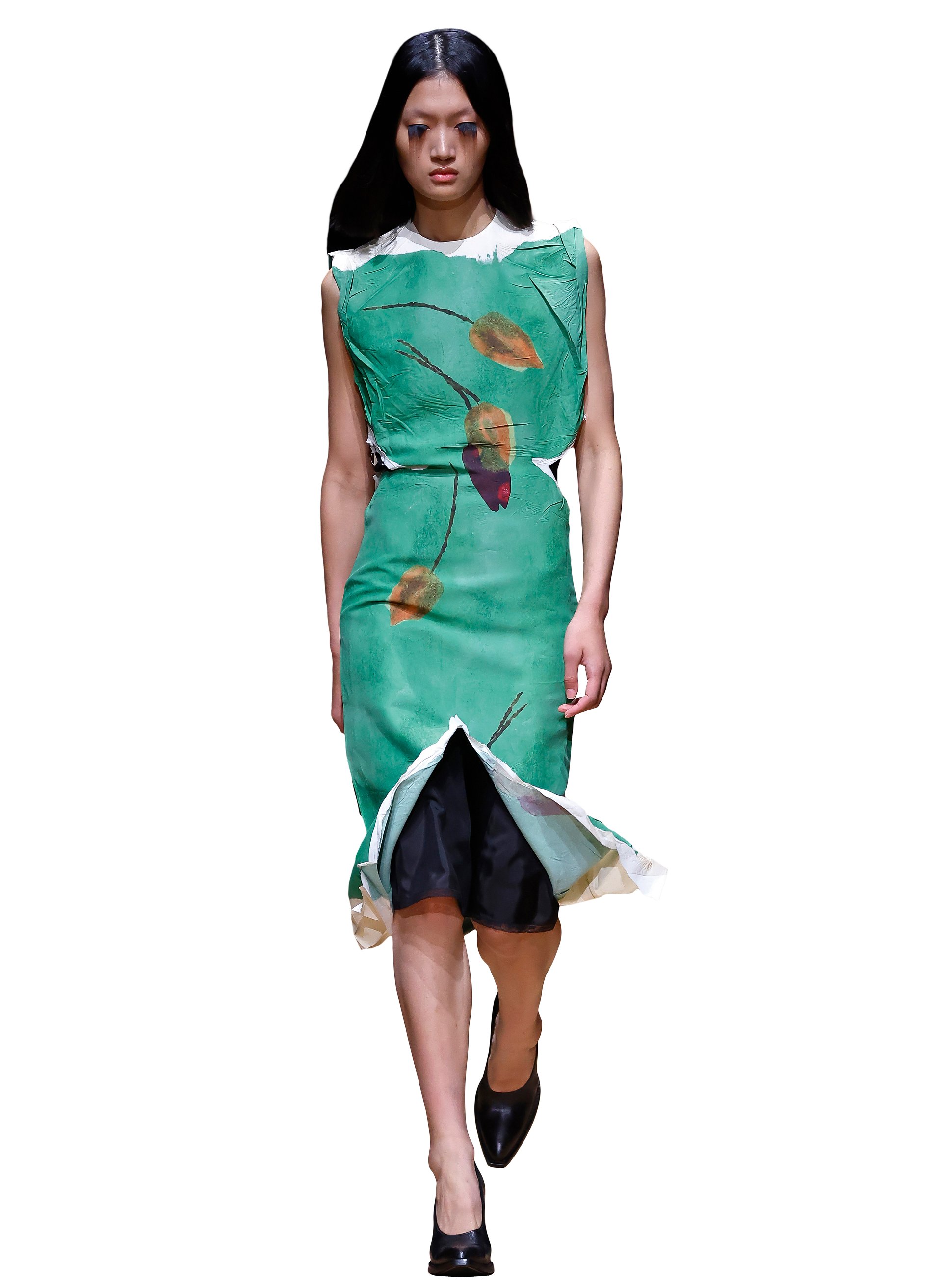 Neben monochromen Entwürfen gibt es auch bei Prada im Spring 2023 Ready-to-wear-Kleider mit Blumenmustern. prada.com