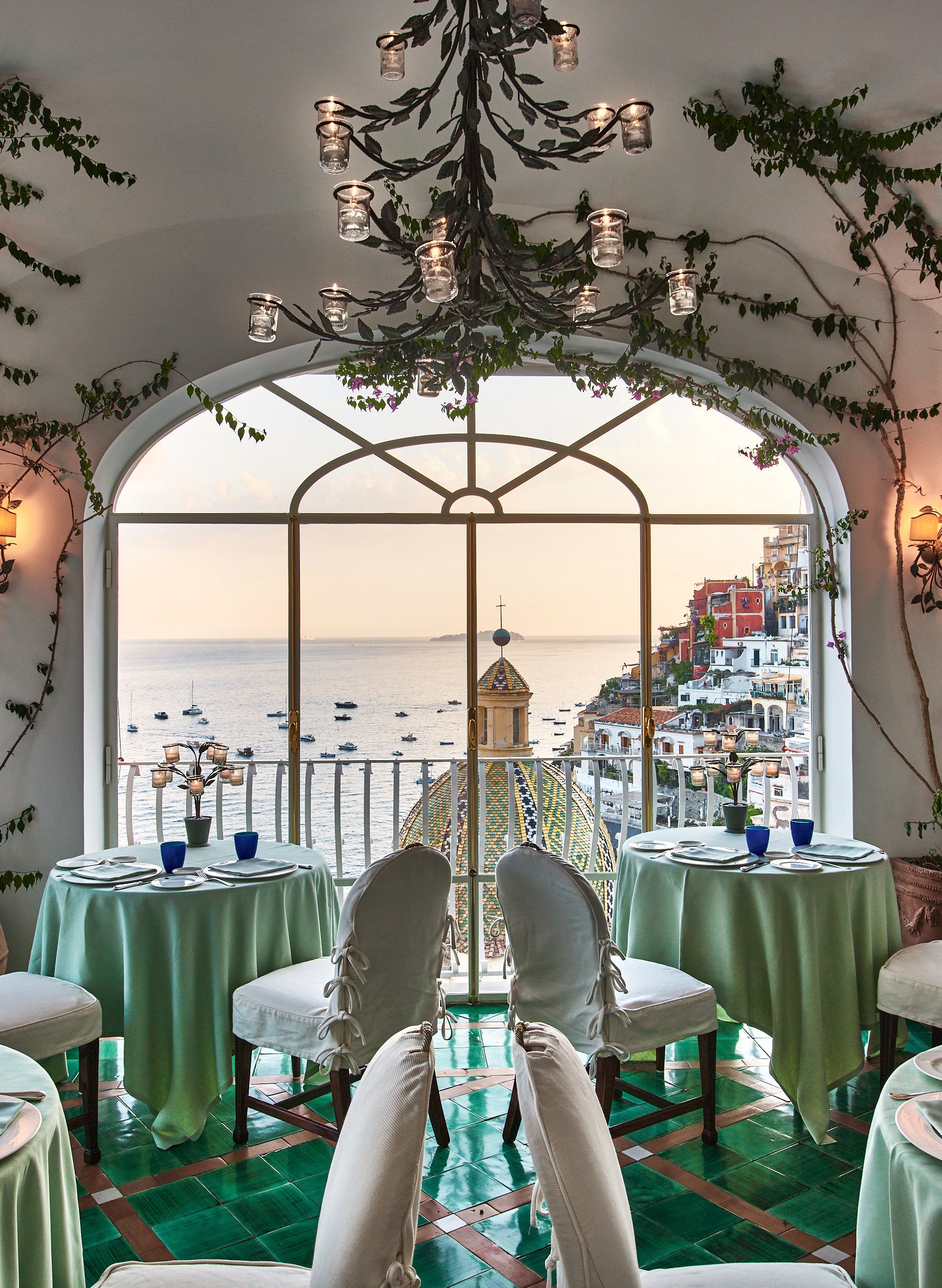 Restaurant »La Sponda« im Hotel »Le Sirenuse« in Positano an der Amalfiküste in Italien.