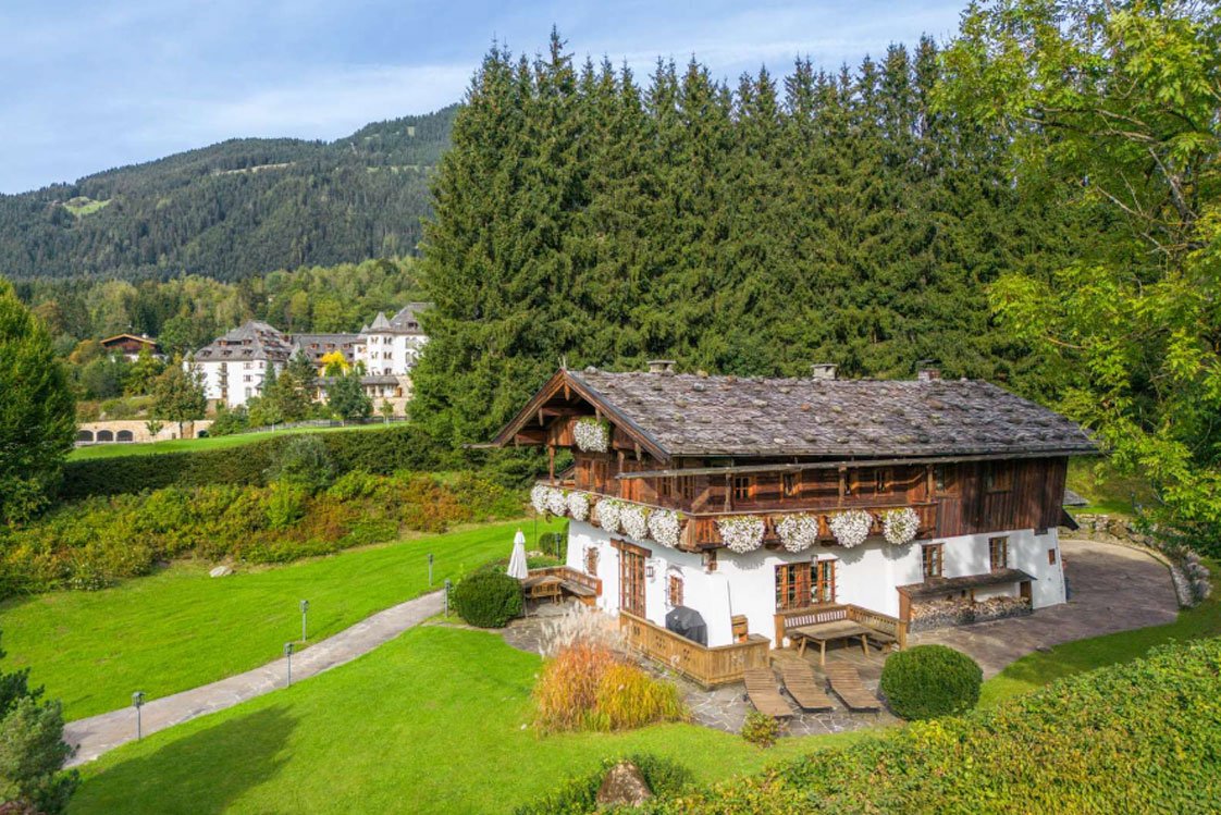 Alpenidylle pur verspricht das historische Feriendomizil in Kitzbühel.