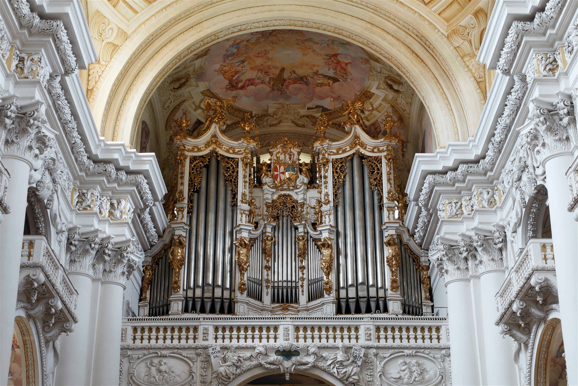 Die berühmte Bruckner-Orgel in St. Florian, erbaut vom Laibacher Orgelbauer Franz Xaver Chrisman.